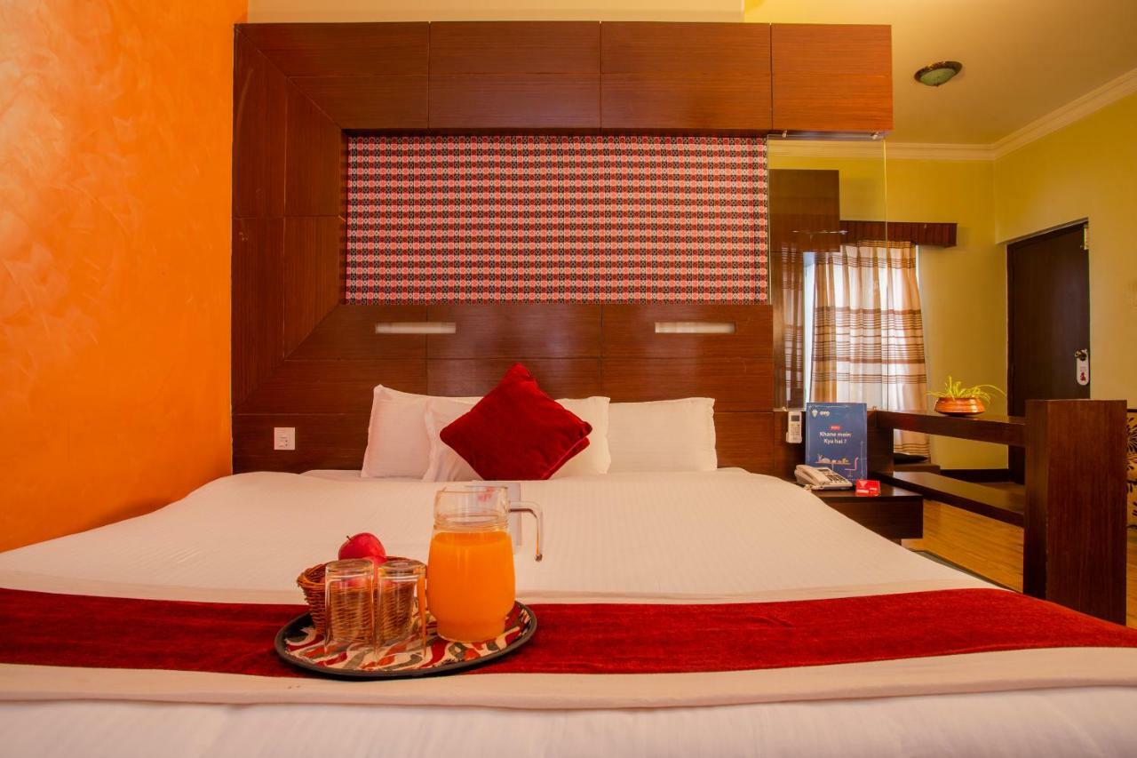 Hotel Snowland Pokhara Kültér fotó