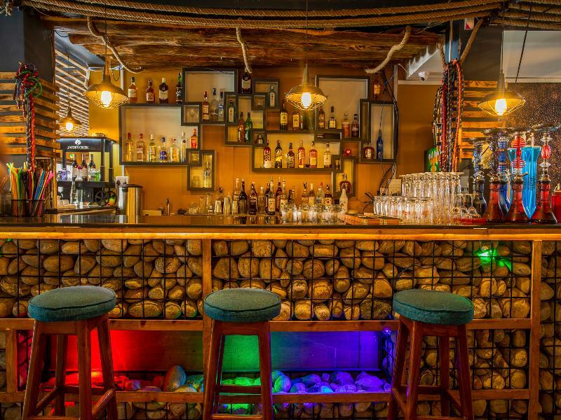 Hotel Snowland Pokhara Kültér fotó
