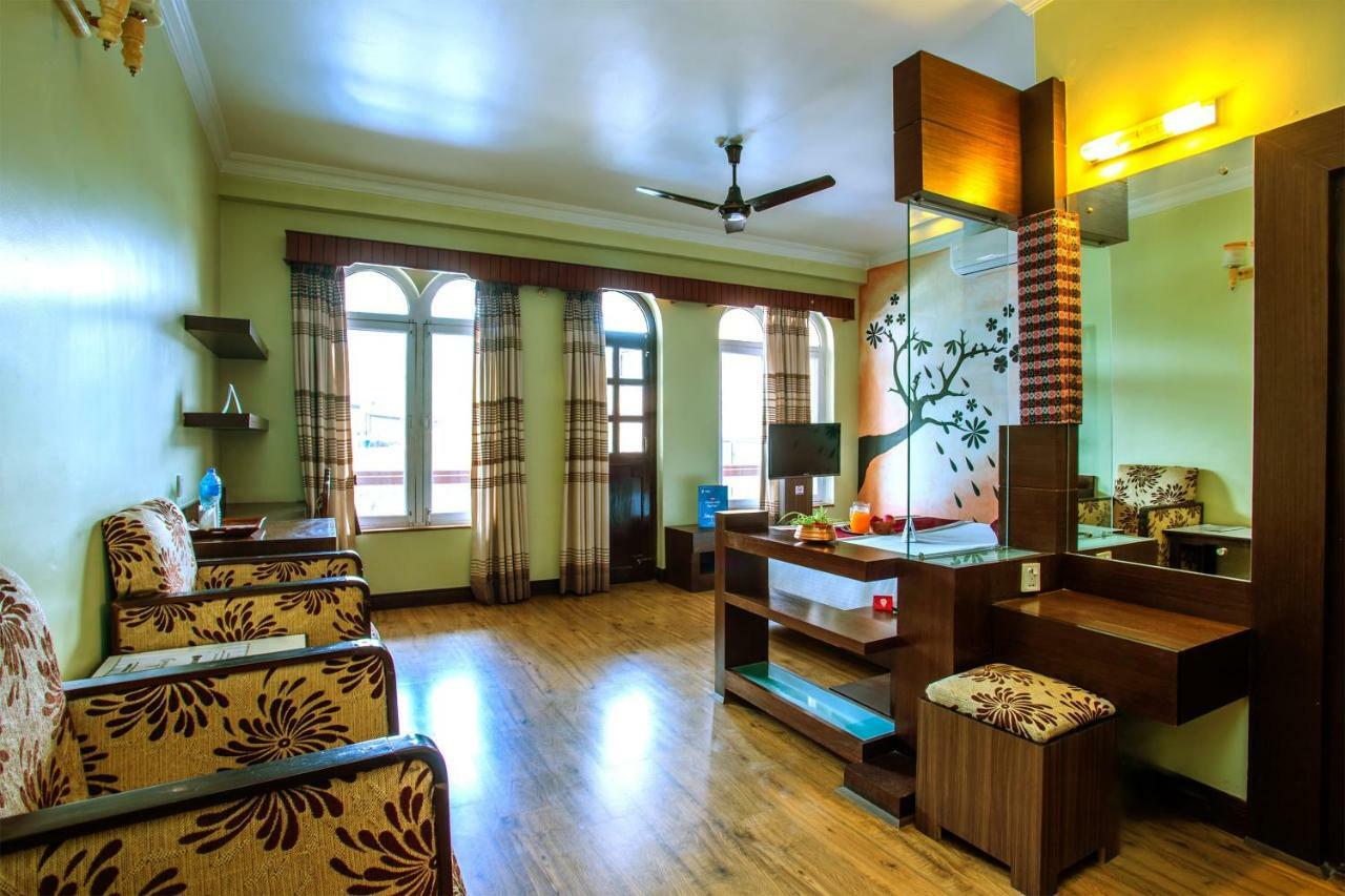 Hotel Snowland Pokhara Kültér fotó